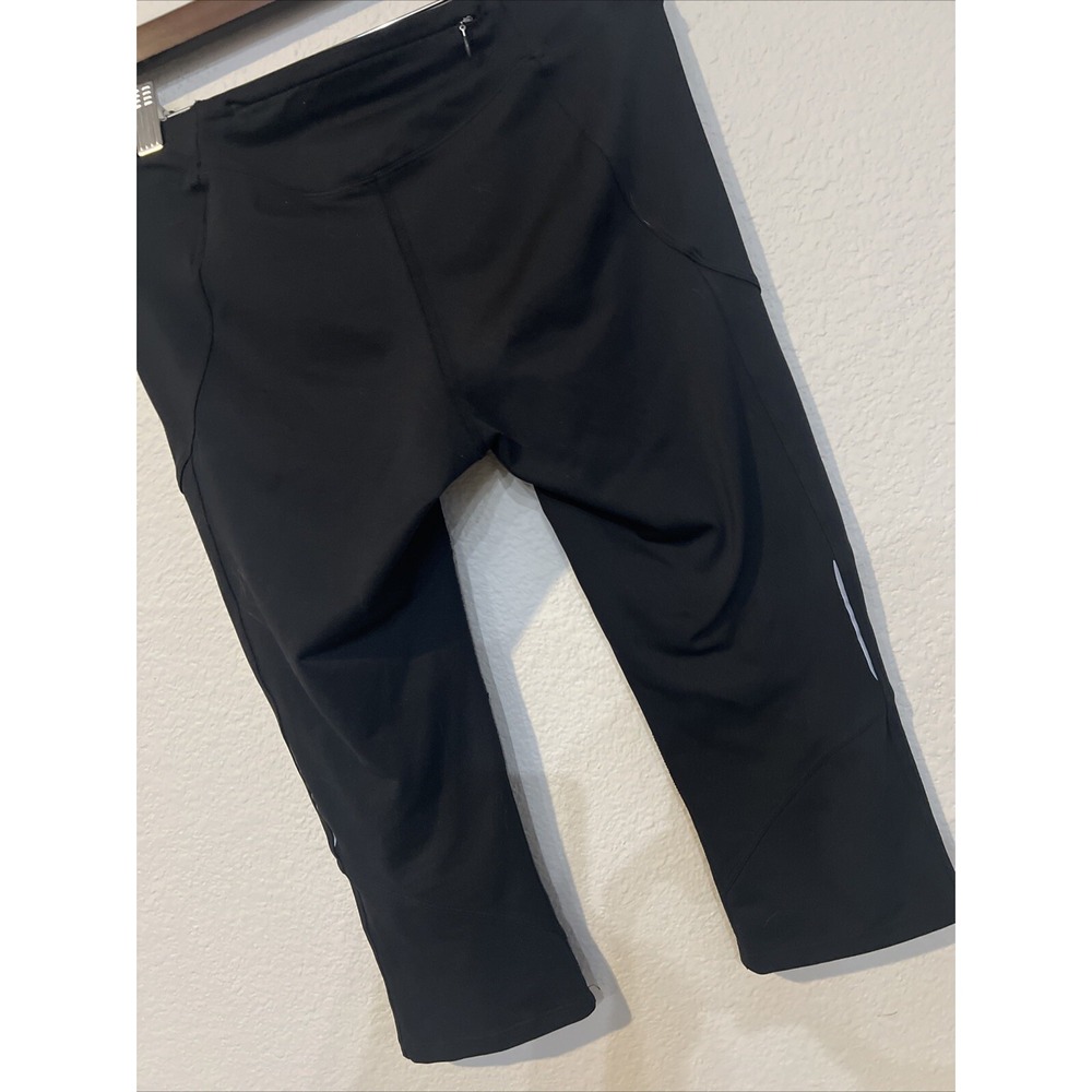 The North Face BLACK Women's Flashdry Athletic Capri Leggings 16.5 Ins MEDIUM